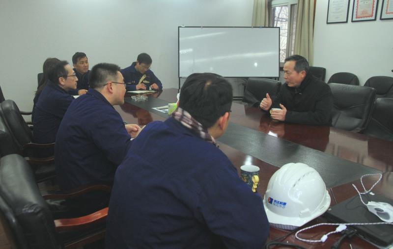 2月13日，農(nóng)歷大年初九，集團(tuán)公司黨委書記、總經(jīng)理虞岳明一行來到申達(dá)，親切慰問申達(dá)公司全體干部職工，向大家拜年，并致以新春美好的祝福！.jpg